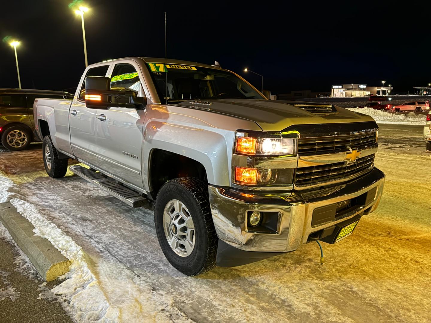 2017 SILVER /Black CHEVROLET SILVERADO 2500H LT (1GC1KVEY3HF) with an 6.6L engine, Automatic transmission, located at 1960 Industrial Drive, Wasilla, 99654, (907) 274-2277, 61.573475, -149.400146 - Photo#6